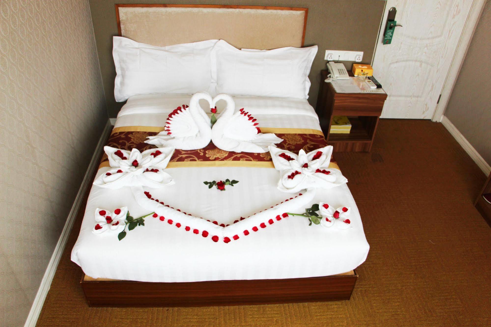 Sunny Holiday Hotel Gyogon Εξωτερικό φωτογραφία